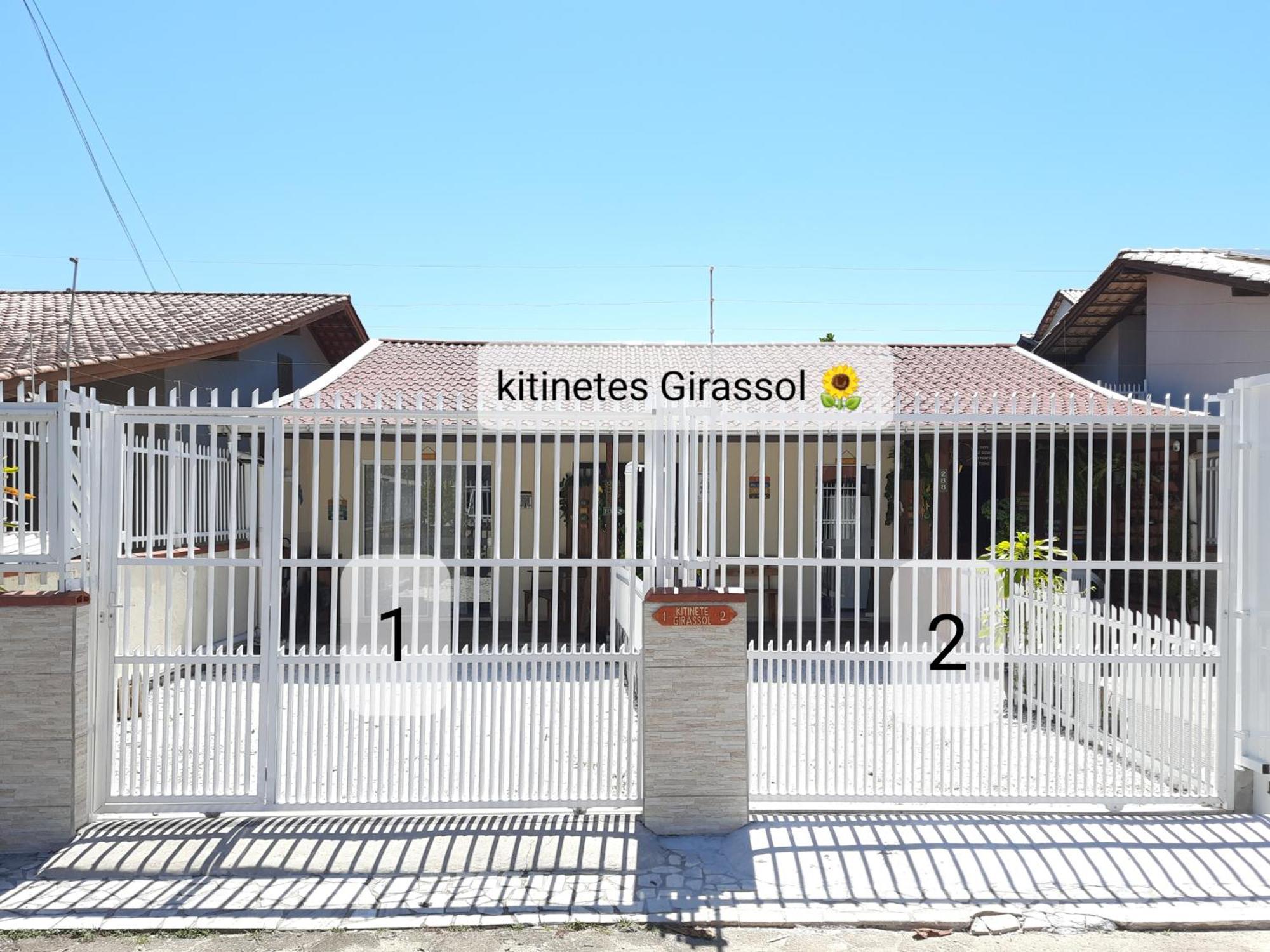 Вилла Kitinete Girassol 1 - Penha Sc - Beto Carrero Экстерьер фото